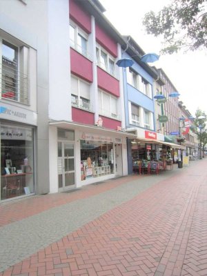 Gepfl. 3-Fam.-Haus mit Gewerbe in top Citylage auf Grundstück mit weiterer **BEBAUUNGSMÖGLICHKEIT**