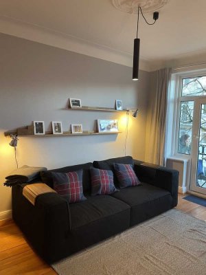Voll möblierte Altbauwohnung, 2 Zimmer mit Balkon, Hamburg Eppendorf (Nähe UKE)