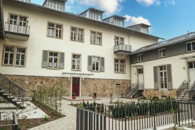 Wohnen in einer grünen Oase in Loschwitz, helle 2-Zimmer-Maisonette-Wohnung in Villa