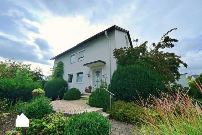 Sehr gepflegtes Mehrparteienhaus wartet auf einen neuen Eigentümer!