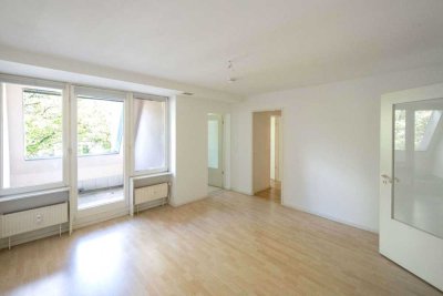 Licht, Luft & Lebensqualität – bezugsfreie DG-Wohnung mit Balkon, Aufzug und Tiefgarage