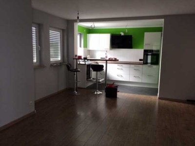 Helle 4-Zimmer-Wohnung mit Balkon und Einbauküche in Leutenbach