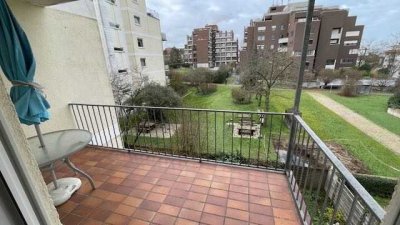 Stilvolle 2-Zimmer-Wohnung mit Balkon und Einbauküche in Darmstadt