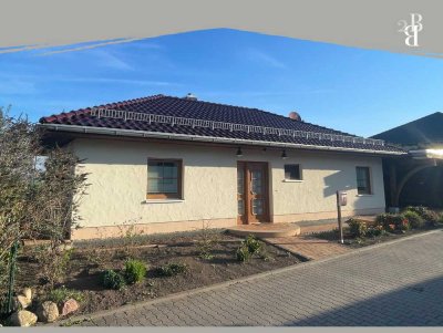 Traumhaftes Landidyll: Modernes Einfamilienhaus mit Panoramablick in Blumenberg