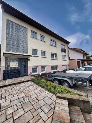 Bezugsfreie - Modernisierte 4-Zimmer-Wohnung mit Stellplatz und Keller!