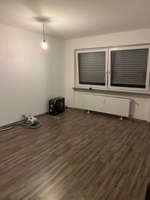 Schöne 2 Zimmer Wohnung mit großer Dachterasse