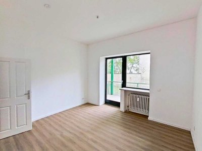 Große und vollständig renovierte 2-Zimmer-Wohnung mit BALKON