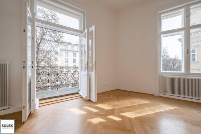 helle 5-Zimmer-Altbauwohnung in der Heinestraße