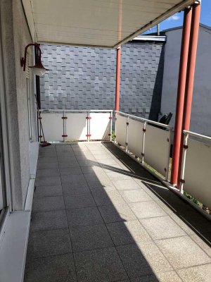 +++ Ideal geschnittene 3 Zimmer Wohnung, Tageslichtbad & Balkon, Innenstadtnähe ++++