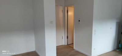 EBK: exklusive 1-Zimmer-Wohnung in Frankfurt am Main