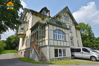 Hochwertig modernisiert! Mit Fußbodenheizung,  Designbad & Echtholzboden!