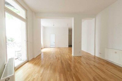Bezugsfreies, ruhiges  1-Zimmer-Apartment oder Büro mit Gartenaustritt