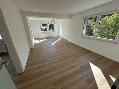 Hochwertige 2-Zimmer-Wohnung mit Balkon und Garten - zentral & ruhig in Bad Sassendorf