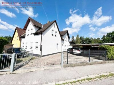 Großzügiges Wohnhaus mit vielseitigen Nutzungsmöglichkeiten und großem Grundstück