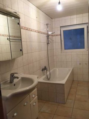 4-Zimmer Wohnung in Karben , 1.000 Euro kalt ab 1.8 od. 1.9.