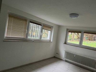 1-Zimmer Wohnung/Büro im Souterrain auf der Rotplatte Pforzheim
