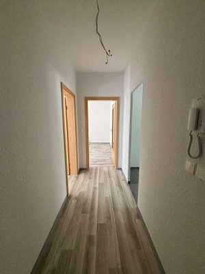 Erstbezug nach Sanierung - helle 3-RWE mit Balkon