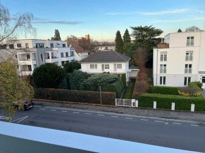 Schöne lichtdurchflutete 1 Zimmer Wohnung