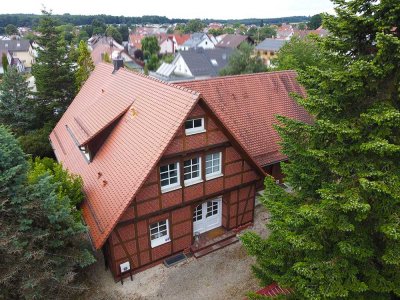 Charakterhaus & Baulandpotenzial: Zwei Chancen auf einem Anwesen!