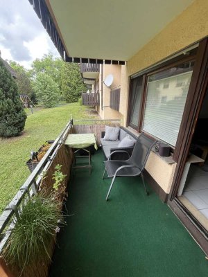 Stilvolle, vollständig renovierte 2-Zimmer-Wohnung mit Balkon und EBK in Sindelfingen