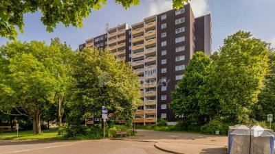 Attraktive 2-Zimmer-Wohnung mit Wannenbad und Loggia in Essen Steelers-Ost