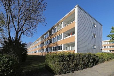 Loggia mit Blick ins Grüne // 2.OG links