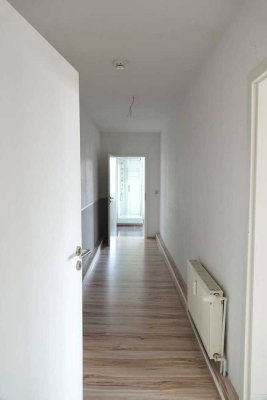 Lichtdurchflutete 3-Raumwohnung mit EBK wartet auf Sie