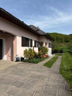 Wunderschönes Landhaus mit tollem Ausblick und Pool