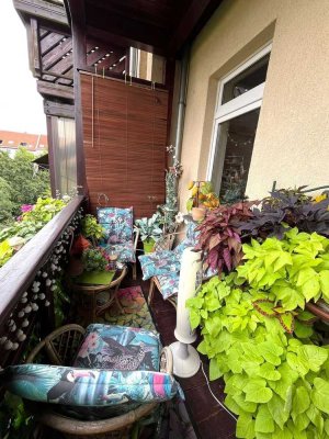 ** Bezugsfrei ab November ** Charmante Wohnung mit Balkon und Stuck am Henriettenpark