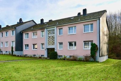 Schöner Wohnen auf der Düsseler Höhe! Attraktive 4 Zimmer, Balkon und Garage!