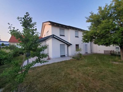 Stilvolle 1-Raum-Erdgeschosswohnung (WG Zimmer) und Einbauküche in Gaimersheim