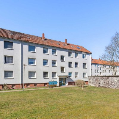 Für Investoren : Ruhige langfristig vermietete 2-Zimmer-Wohnung mit Balkon in Zentrumsnähe