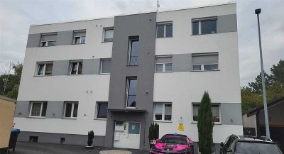 ***Neuwertiges MFH mit großen Parkflächen an kleinem idyllischen Bachlauf****