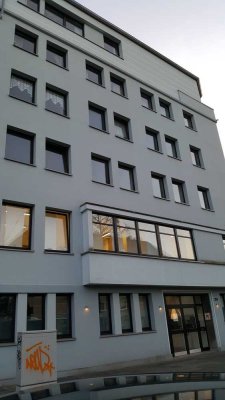 renovierte  2 Zimmer Single Wohnung in Duisburg-Neudorf mit Aufzug - ideal für Studenten