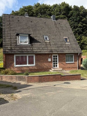 Einfamilienhaus mit Einliegerwohnung  und 1.890 qm Grundstück in Brekendorf
