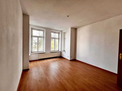 "Frisch renovierte 3-Raum-Wohnung mit Balkon und tollem Grundriss zu vermieten"