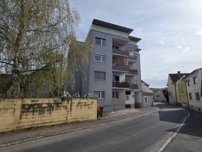 Beziehbare Eigentumswohnung mit Loggia und Balkon in guter Lage