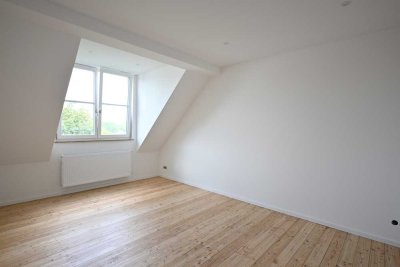 ERSTBEZUG nach Sanierung in BO-Ehrenfeld: helle & moderne 3,5 Zimmer-Wohnung mit Tageslichtbad!
