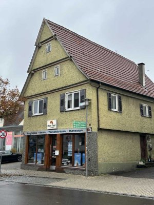 Historisches Haus mit Wohnung und Laden in Renningen