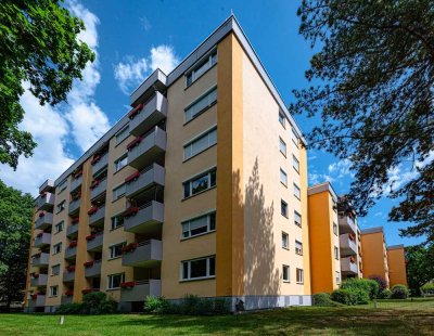 Nur wenige Stufen ins modernisierte Zuhause direkt am Ludwigskanal in Nbg-Gartenstadt