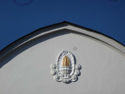 stilvolle Gründerzeitetage mit großem Südbalkon und Wohnküche in schönem Altbau