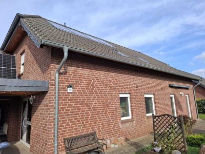 1-Familienhaus mit Einliegerwohnung und großer Doppelgarage