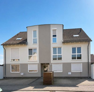 Familienfreundliche 4-Zimmer-Wohnung (88,46 m²) mit eigenem Garten, Balkon, Stellplatz und Klimaanl.