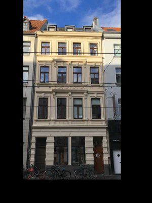 Luxuriöse 2-Zimmer Wohnung in zentraler Lage Erstbezug nach Kernsanierung