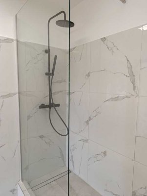 Schicke 2-Zimmer Wohnung mit Balkon in Cronenberg