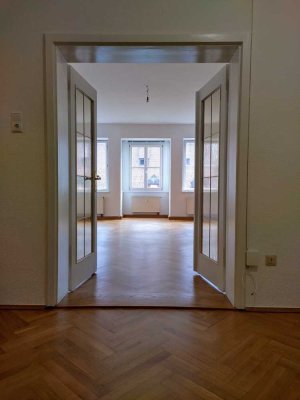 Schöne 3-Zimmer Altbauwohnung, ideal für ein Paar