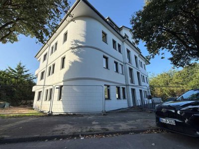 helle 3-Zimmer-Wohnung mit Balkon od. Terrasse in Duisburg