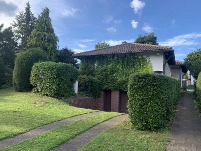 Geräumiges Einfamilienhaus auf Traumgrundstück in Dreieich.