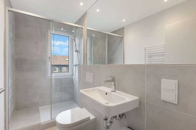 ERSTBEZUG: Hochwertig sanierte Wohnung mit Einbauküche!