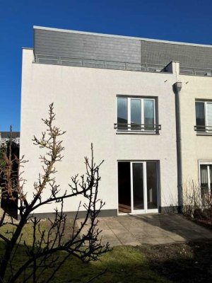 Reihenendhaus mit 4 Zimmern, ausgebautem Dachgeschoss und eigenem Garten zum Kauf